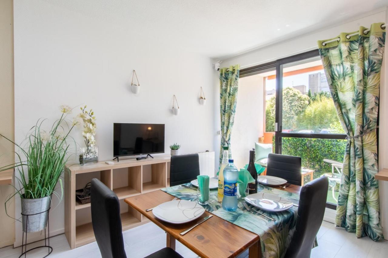 Les Flamants Roses - Studio Avec Balcon Apartman Nîmes Kültér fotó